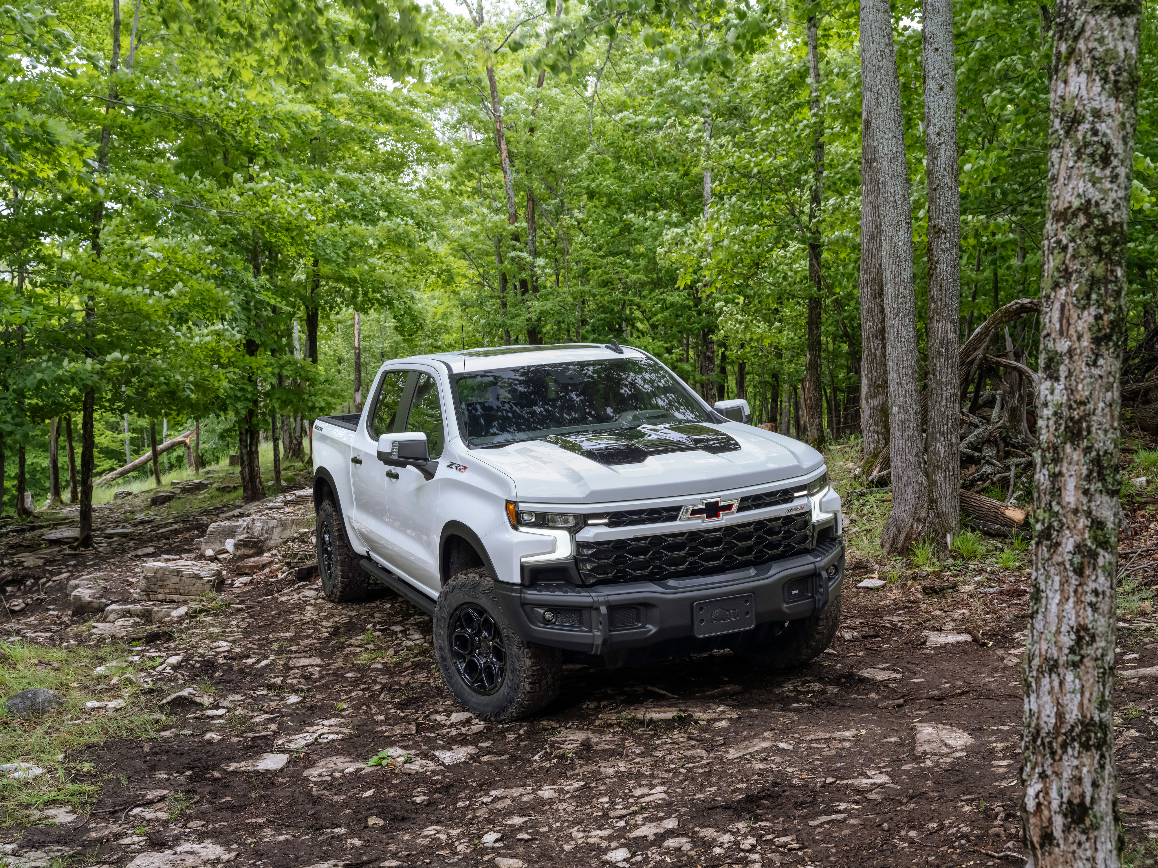 2026-Chevrolet-Silverado1500-3LT-ZR2Bison-CrewCab-Truck-L01.jpg